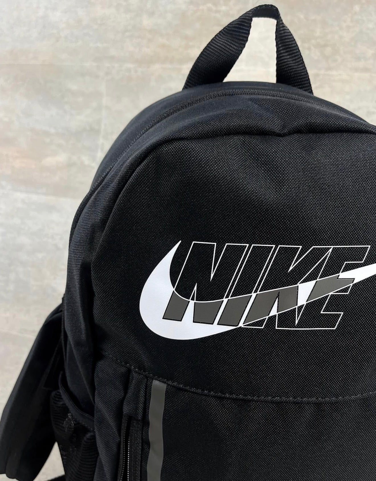 Mochila Nike + Estojo