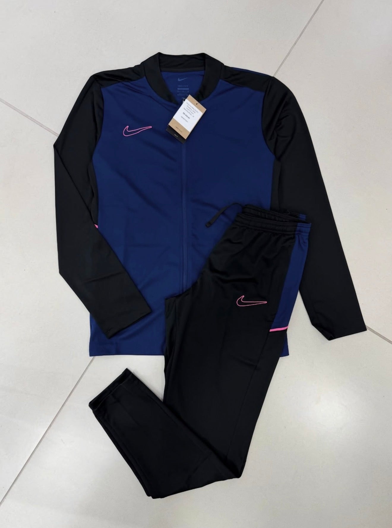 Conjunto Nike Dri-Fit Academy 2026