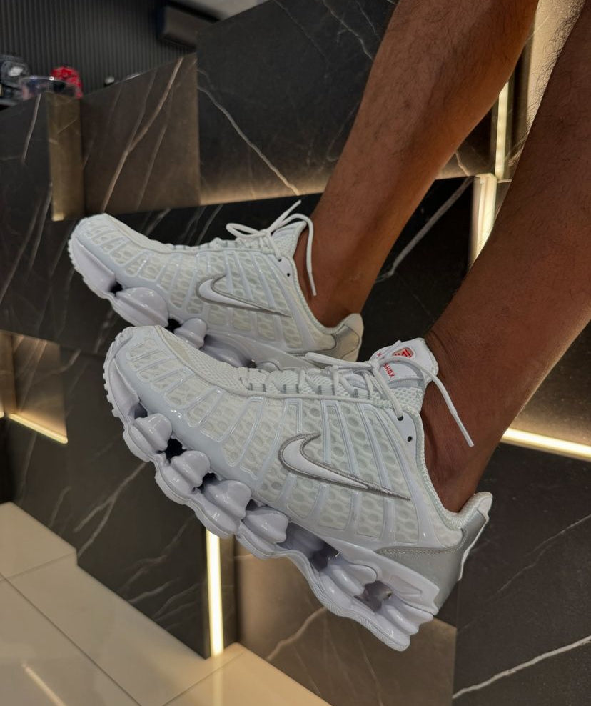 Tênis Nike Shox