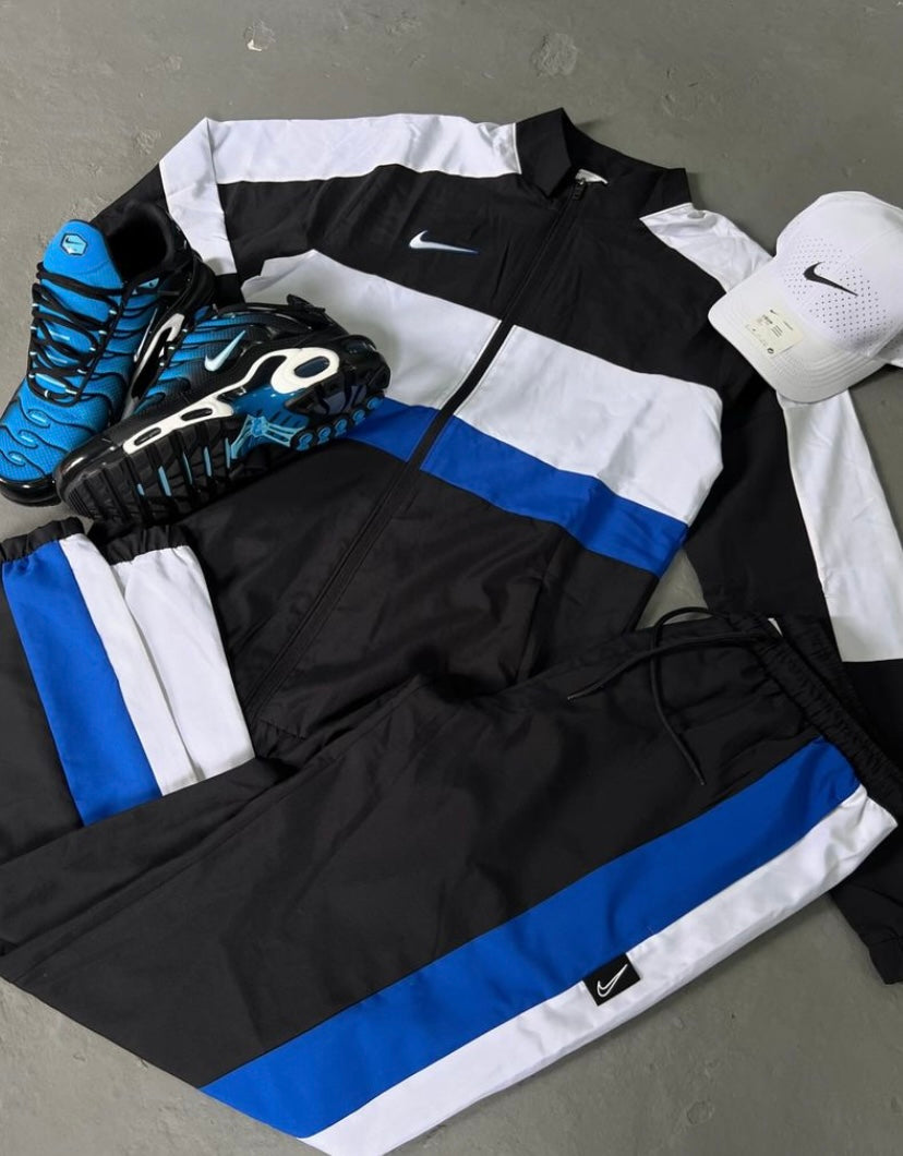Kit Nike + TN