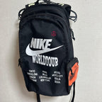 Mochila WorldTour Nike + Estojo