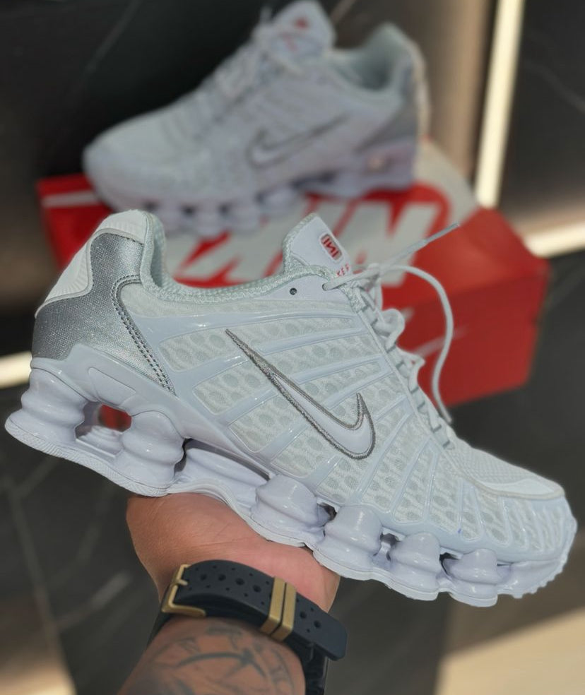 Tênis Nike Shox