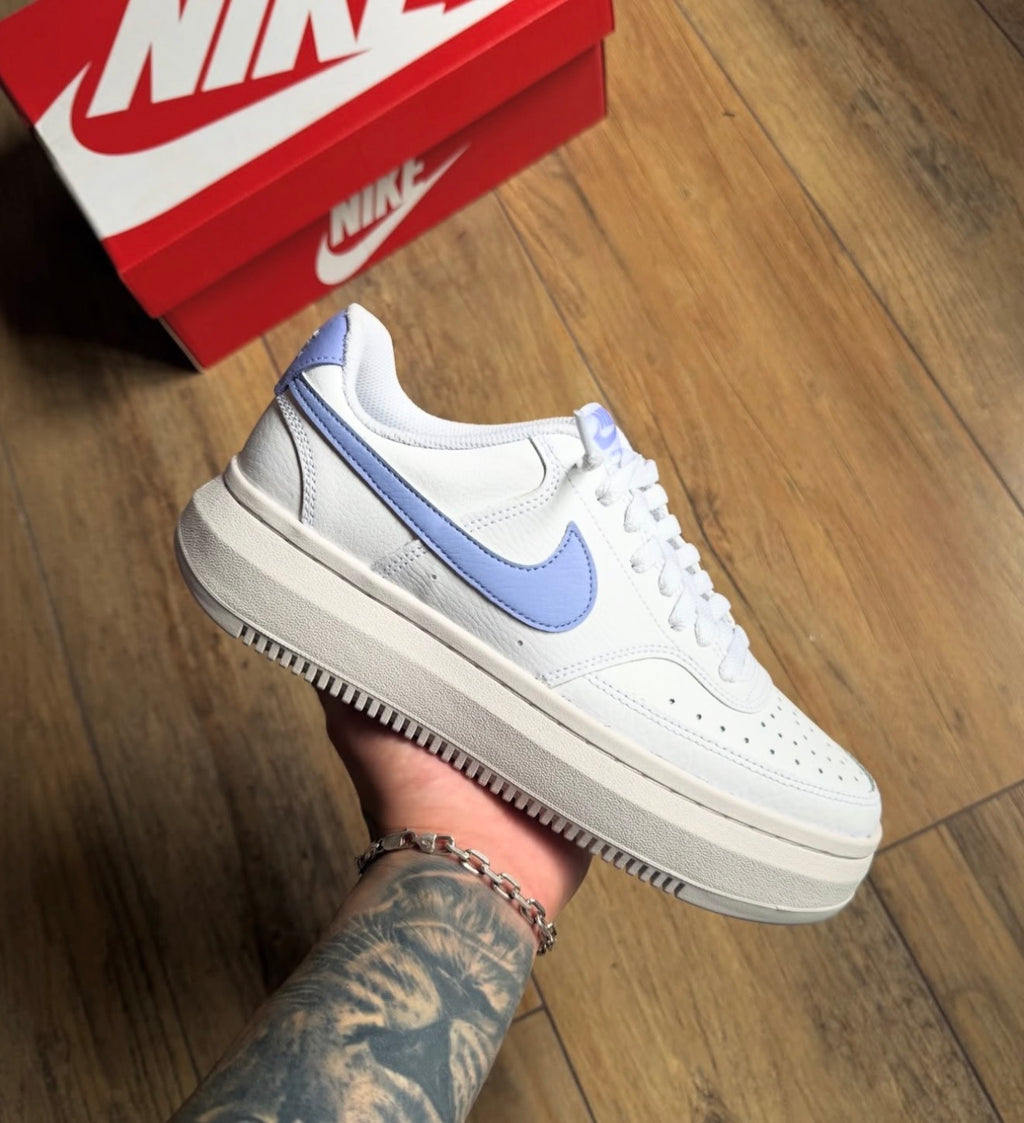 TÊNIS NIKE COURT VISION ALTA PLATAFORMA - BRANCO / ROXO