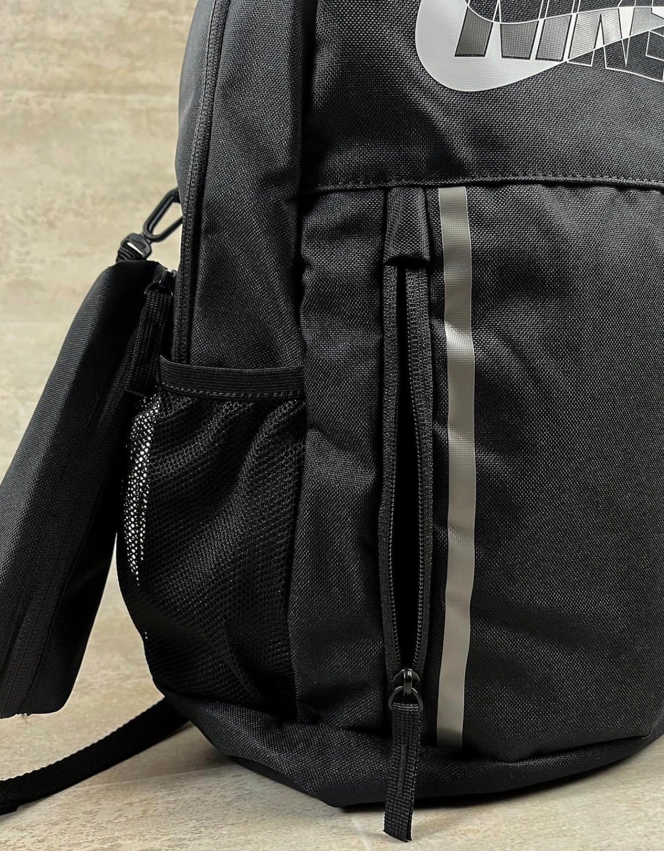 Mochila Nike + Estojo