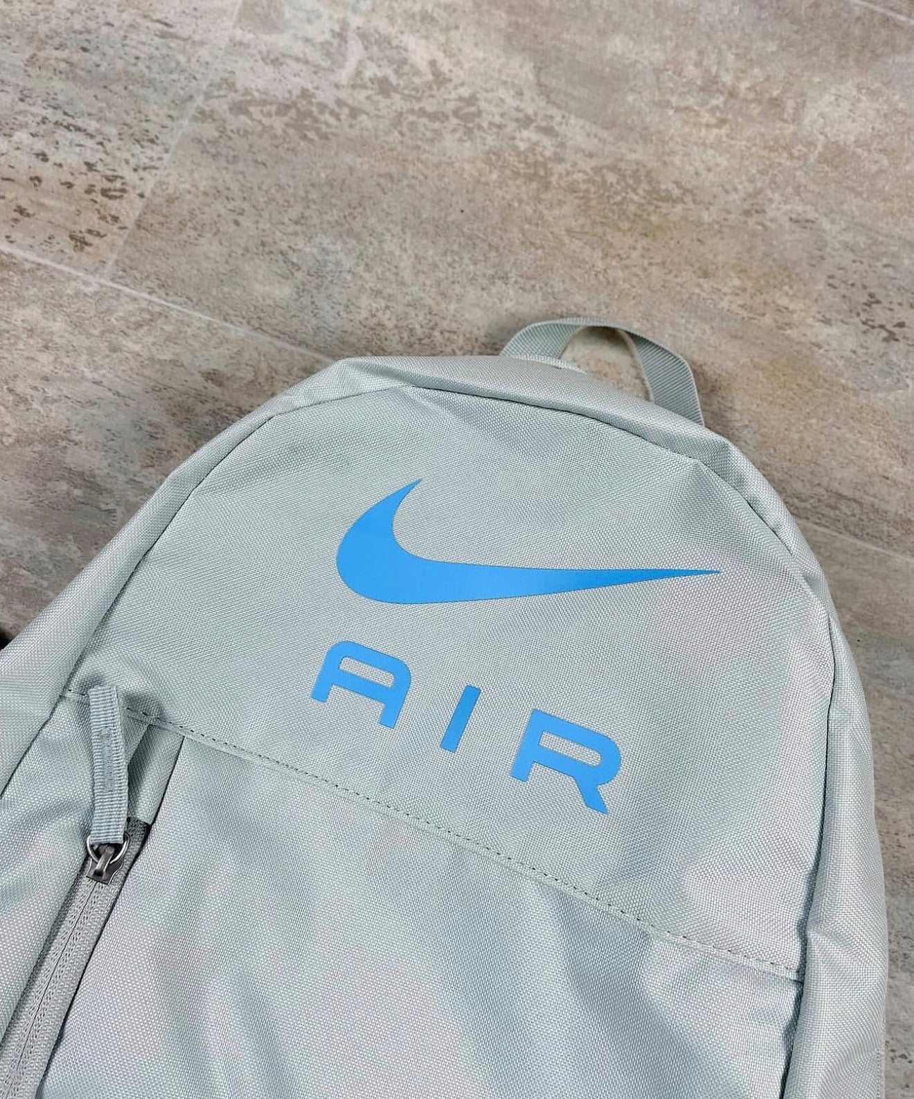 Mochila Nike + Estojo