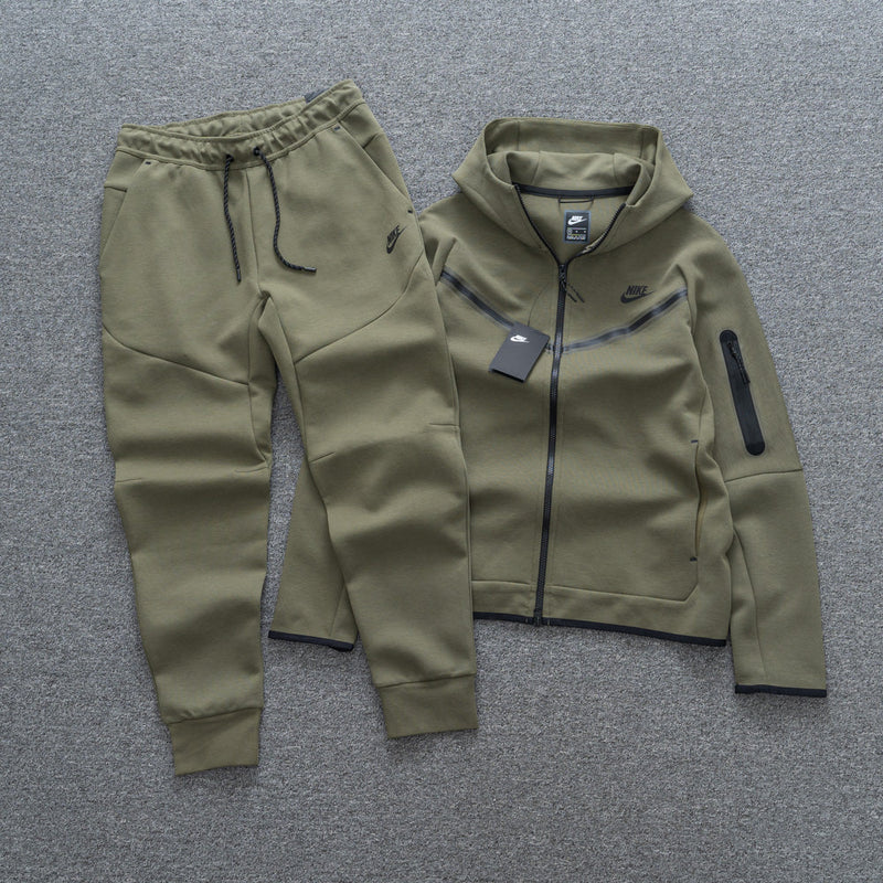 Conjunto Nike Tech Fleece
