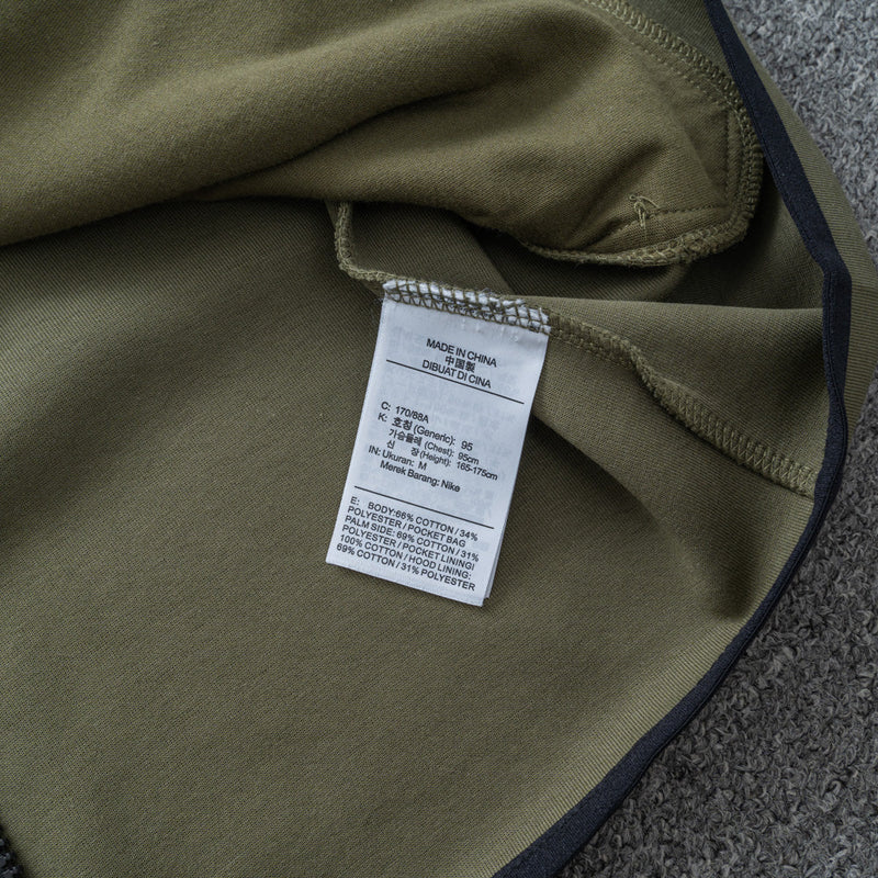 Conjunto Nike Tech Fleece