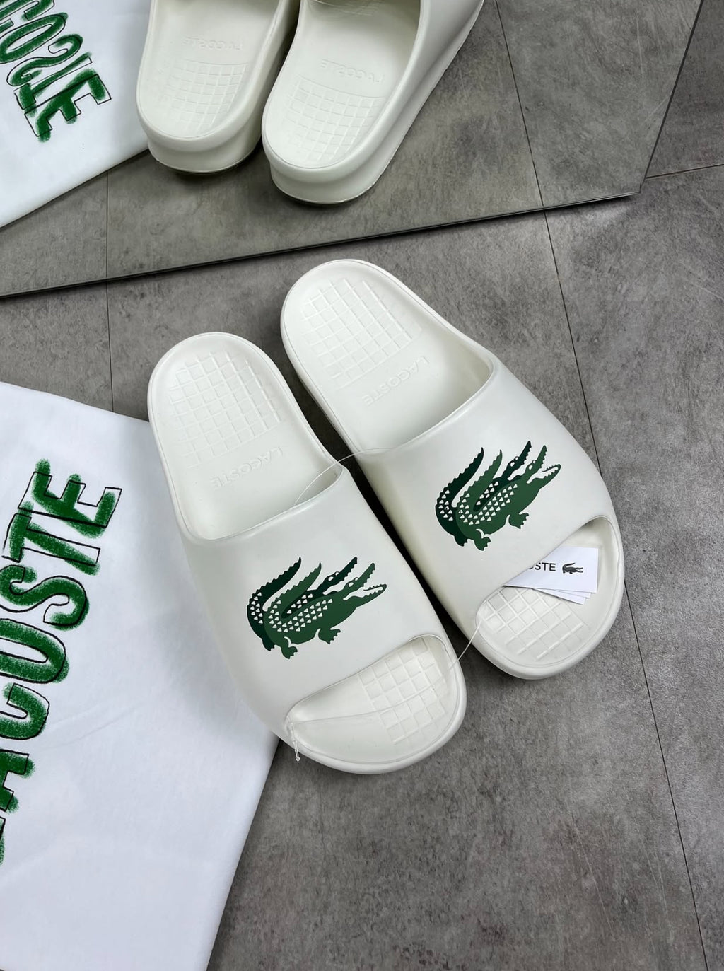 Kit Lacoste