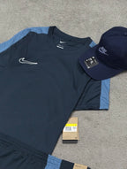 Conjunto Nike Academy Dri-Fit + Chinelo Victori One