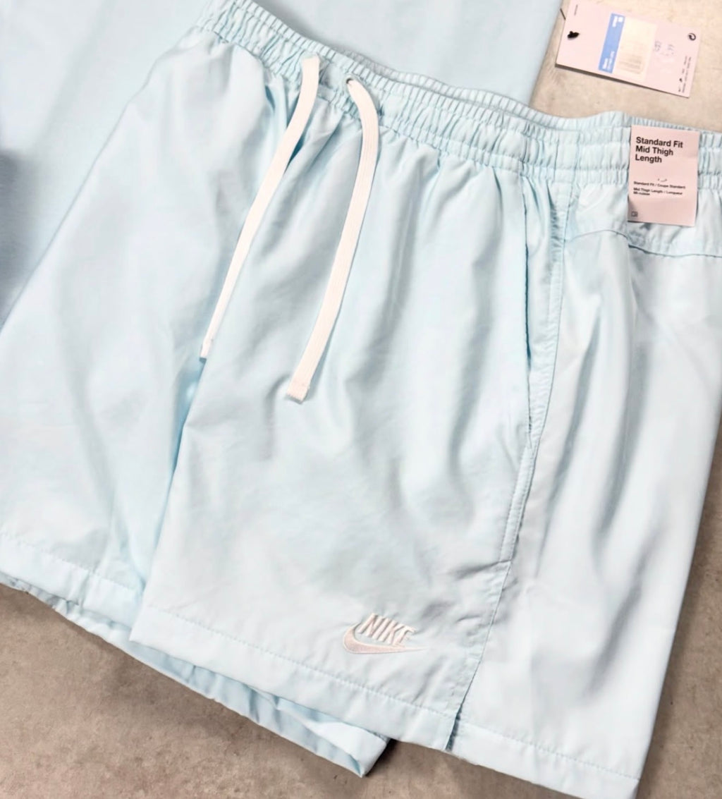 Kit Nike + Boné Lacoste
